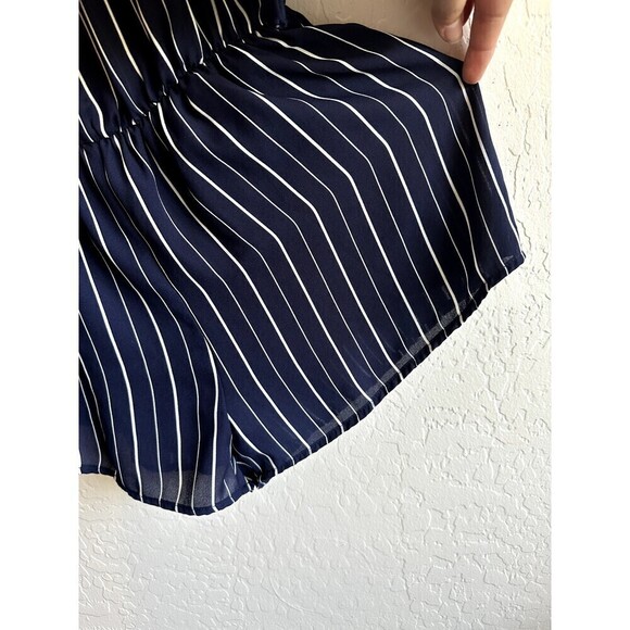 Honey Punch Navy Nautical Romper Woman's Size M Shorts Summer Beachy - Picture 10 of 16